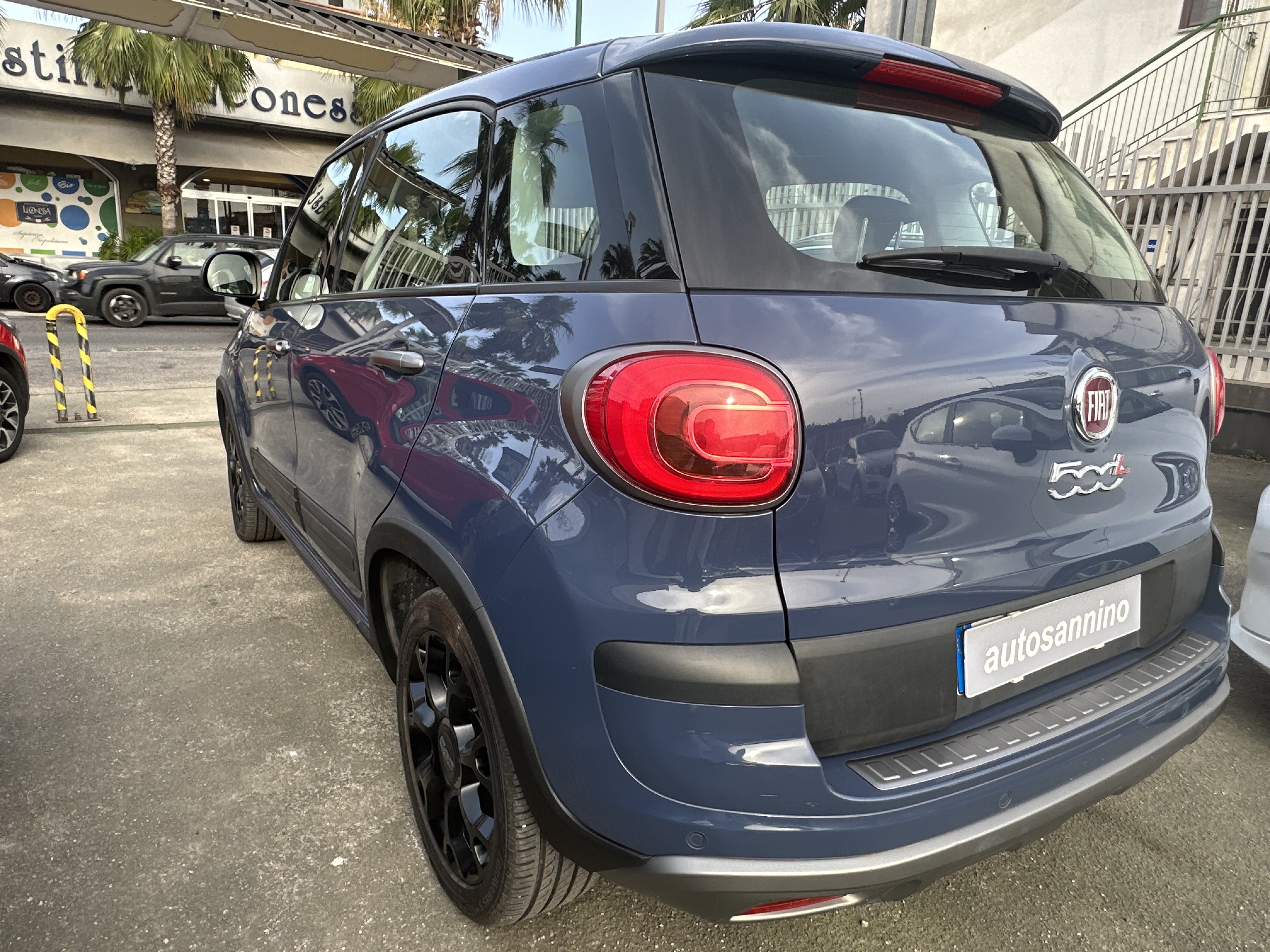 500l 1.4 Cross 95cv Cerchi total black da 17’’