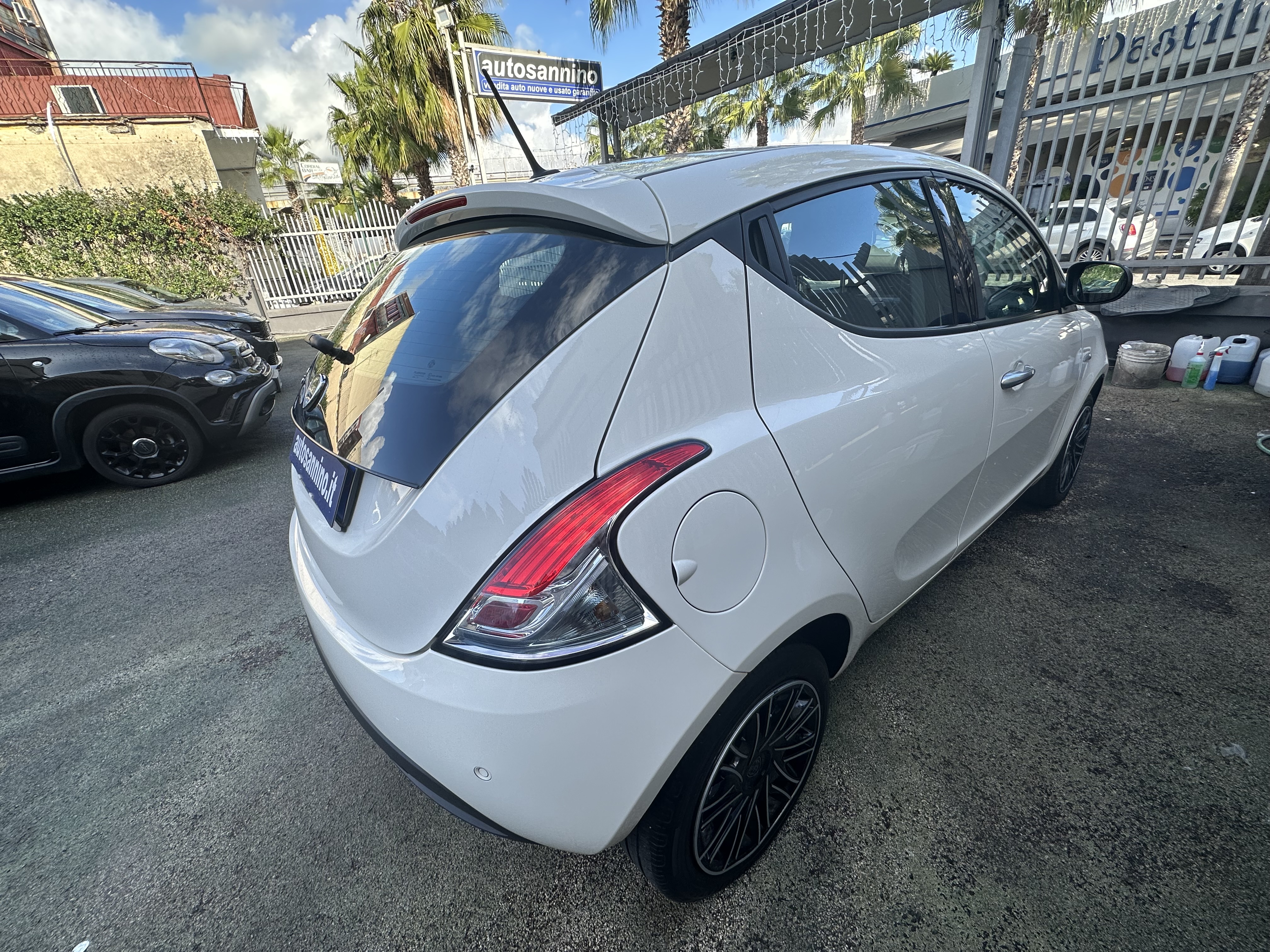 Ypsilon 1.2 69cv Gpl casa madre 31/12/2021 64.000 km